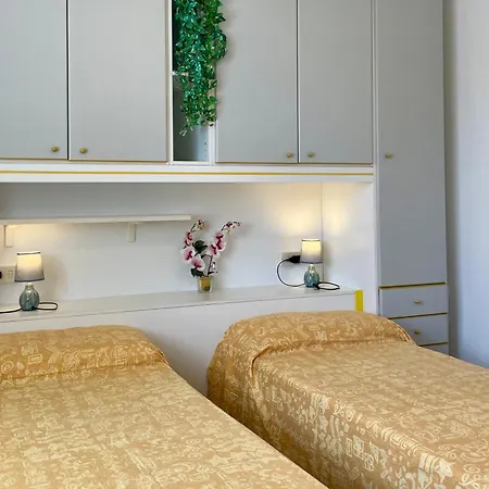 Il Nido Del Merlo Parcheggio E Giardino Apartment